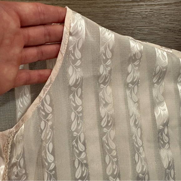 Coquette VTG Cropped Blush Pink Blouse with Metallic Thread Vintage Feminine - Picture 9 of 12